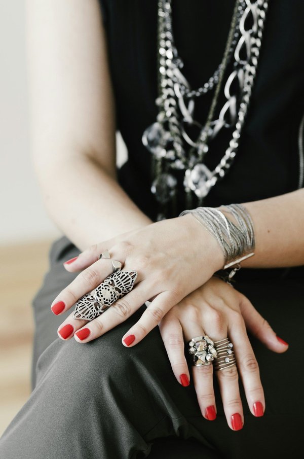 Sublimez votre style avec un jonc personnalisé femme