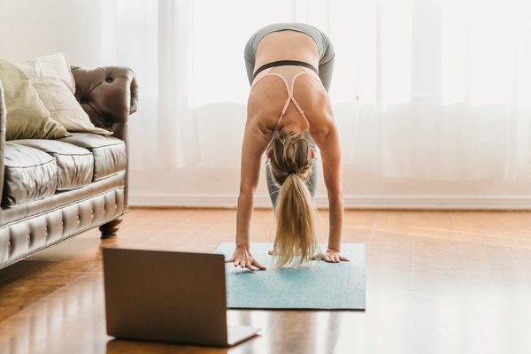 Le recours au cours de Yoga en ligne